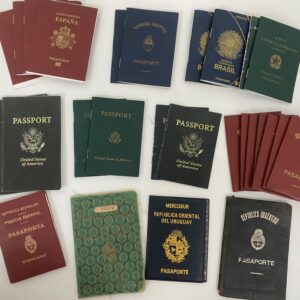 P039 - Pasaportes, boarding pass, identificador de maleta