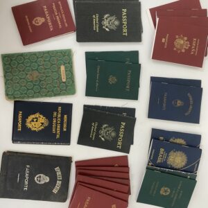 P039 - Pasaportes, boarding pass, identificador de maleta