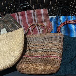 P115 - Bolsas y chismosas